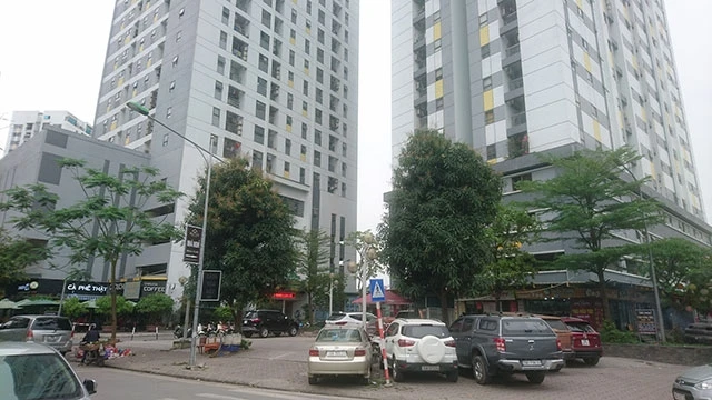 Tình trạng thiếu nơi đỗ xe diễn ra phổ biến ở nhiều khu chung cư.