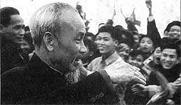 Hồ Chủ tịch và<br>các cháu thanh niên năm 1957.