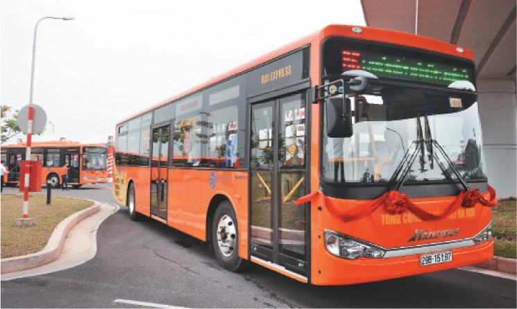 Dịch vụ xe buýt chất lượng cao đón, trả khách từ sân bay Nội Bài vào trung tâm thành phố và ngược lại. 