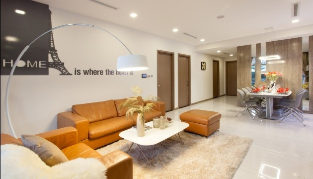 Không gian sinh hoạt chung được thiết kế mở, hiện đại và ấm cúng.