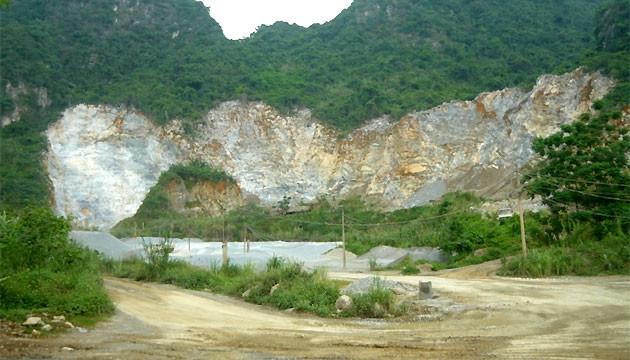 Mỏ đá vôi Yên Lĩnh do Công ty cổ phần xi-măng Tuyên Quang khai thác trái quy định.