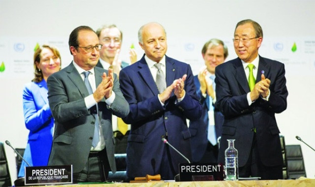 Tổng Thư ký LHQ và Lãnh đạo Pháp vui mừng về thành công của COP21 (nguồn: Reuters).