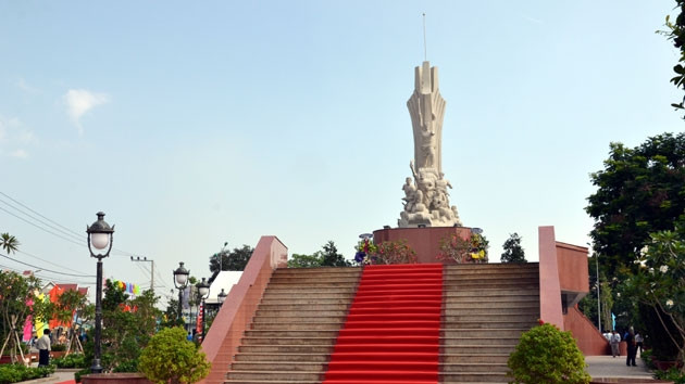 Công trình Tượng đài Nghĩa sĩ Cần Giuộc vừa được khánh thành.