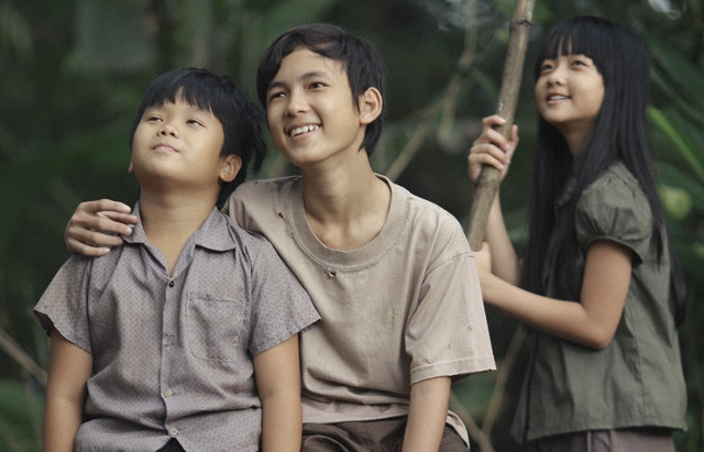 Tôi thấy hoa vàng trên cỏ xanh, bộ phim đang gây sốt phòng vé và tạo nên những luồng đánh giá trái chiều.