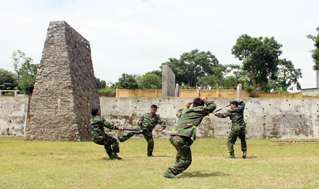 Giờ luyện tập võ thuật của các chiến sĩ Tiểu đoàn 20, Bộ Tham mưu (Quân khu 2).
