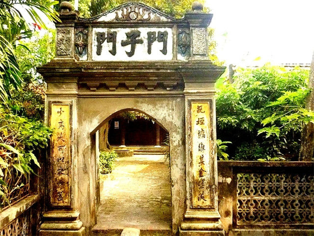 Nét đẹp cổng vườn Bùi.