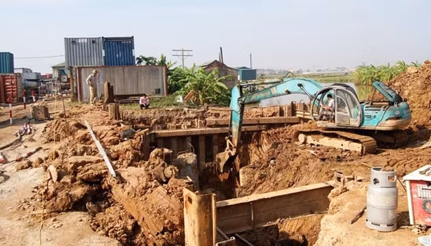 Dự án đường cao tốc Hà Nội – Thái Nguyên tuy gần hoàn thành, thông xe vẫn còn “vướng” mặt bằng.