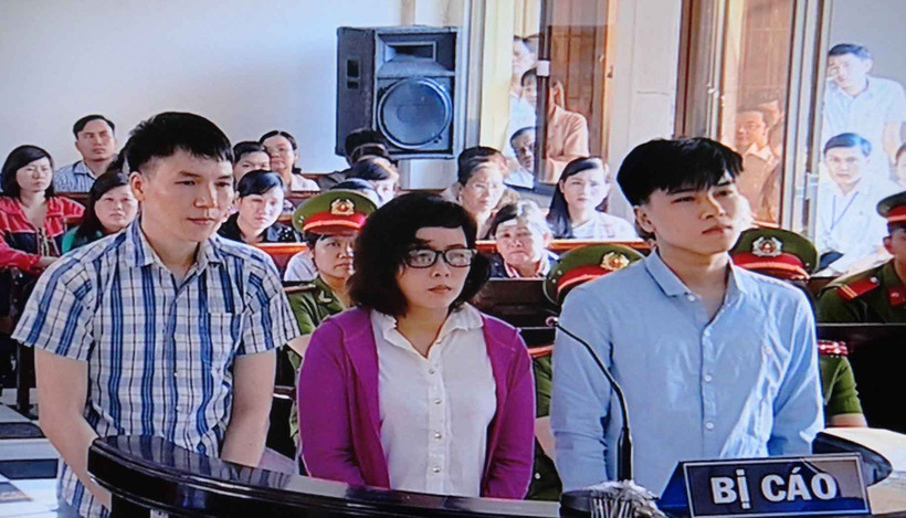 Các bị cáo tại phiên tòa.