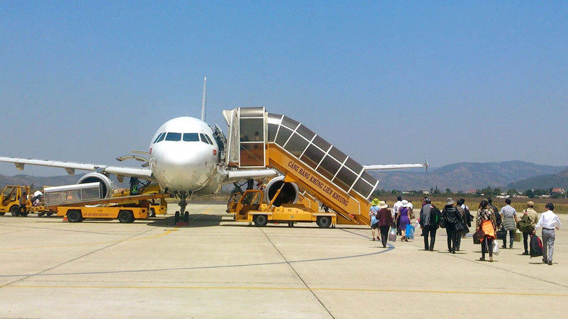 Hành khách tại sân bay Liên Khương - Đà Lạt.