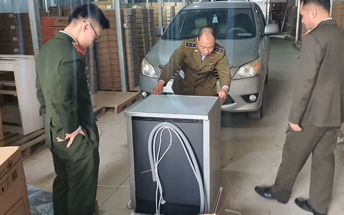 Tạm giữ 654 thiết bị nhà bếp EUROSUN có dấu hiệu giả xuất xứ