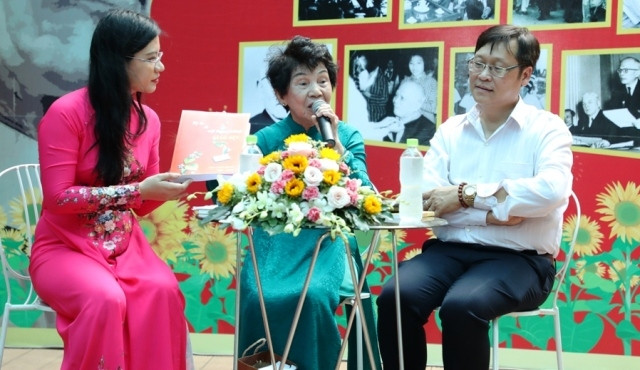 Tọa đàm “Tôn Đức Thắng với phong trào Công nhân Sài Gòn, đầu thế kỷ XX đến năm 1930”.