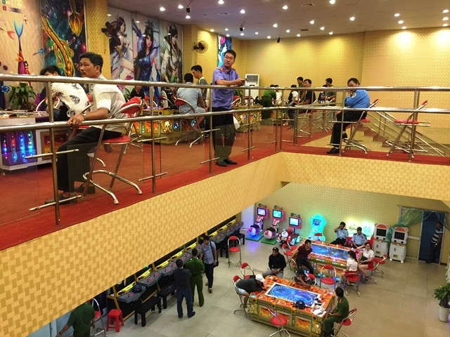 Lực lượng công an phát hiện tổ chức đánh bạc tại Công ty TNH MTV game giải trí Tia Chớp Bạc.