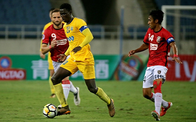 Đội trưởng Pape Omar “tịt ngòi” khiến FLC Thanh Hóa chỉ có được trận hòa không bàn thắng trước Bali United.