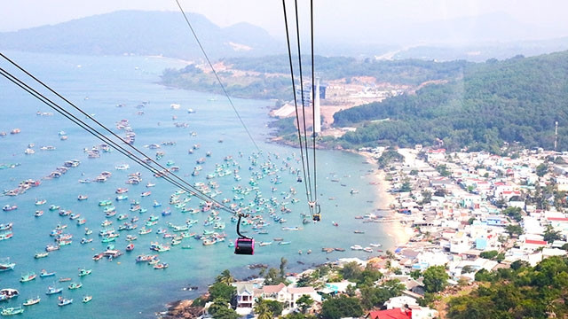 Một góc thị trấn An Thới, huyện Phú Quốc (Kiên Giang) nhìn từ cáp treo Hòn Thơm.
