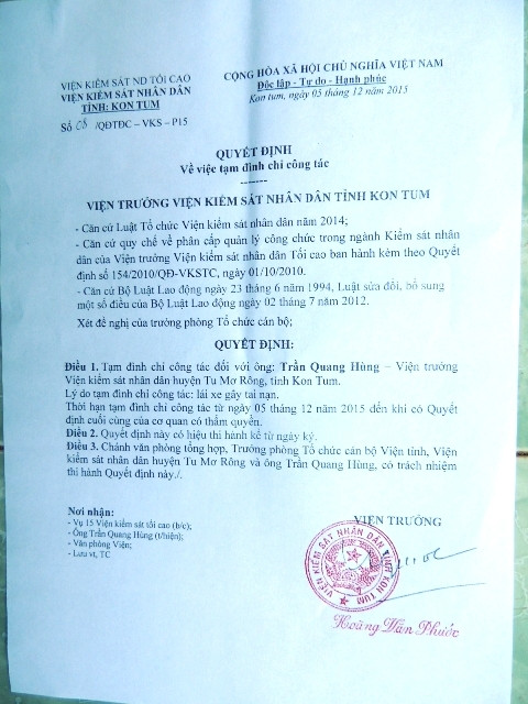 Quyết định tạm đình chỉ công tác đối với ông Trần Quang Hùng.