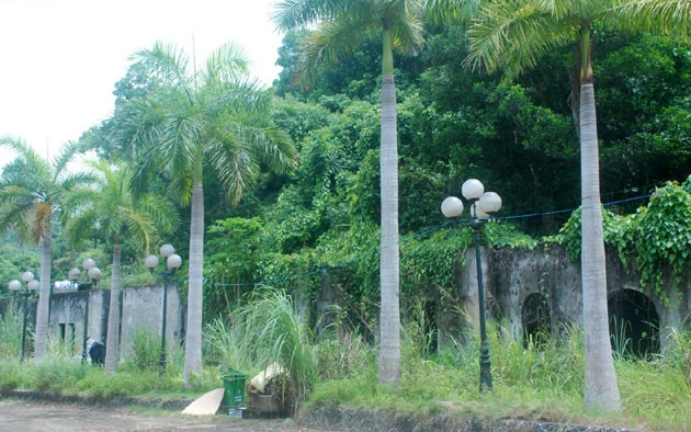 Nhiều hạng mục ở công viên đã xuống cấp.