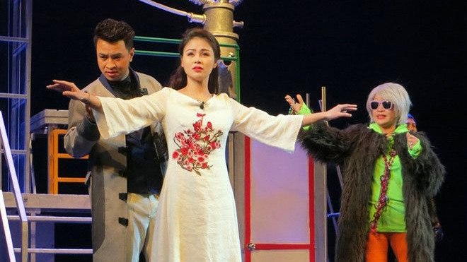 Không biết đến bao giờ, chúng ta mới lại có được một Lưu Quang Vũ trong sân khấu, với khả năng bám sát đời sống và đầy tính dự báo.