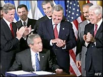 Mỹ ký hiệp định tự do thương mại với sáu nước Trung Mỹ