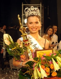 Hoa hậu người Việt khu vực SNG Trần Natalia: Tự hào là người con gái Việt Nam