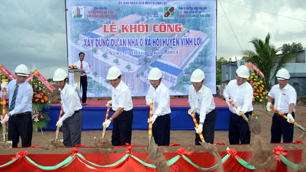 Lễ khởi công xây dựng nhà ở xã hội tại thị trấn Châu Hưng, huyện Vĩnh Lợi, tỉnh Bạc Liêu.