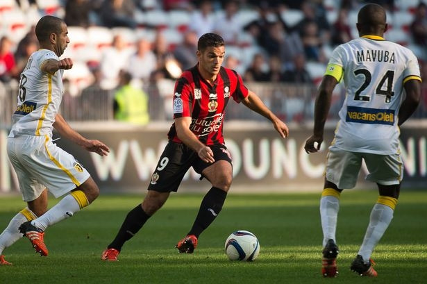 Tiền vệ Ben Arfa của Nice sẽ khiến các cầu thủ PSG gặp nhiều khó khăn. (Ảnh: Gettyimages).