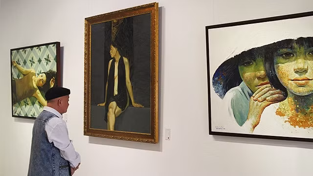 Một số tác phẩm được trưng bày tại “Nghe, Xem, Kể”.