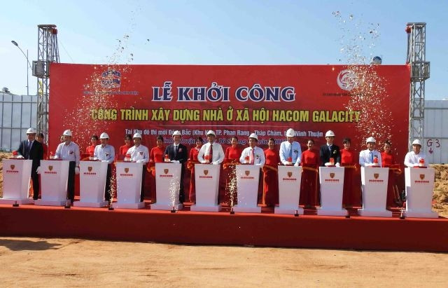 Lễ khởi công xây dựng.