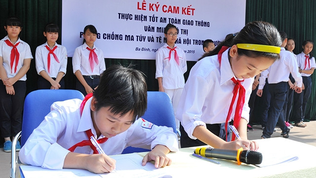 Cần tạo môi trường giáo dục văn minh. Ảnh: SONG SONG