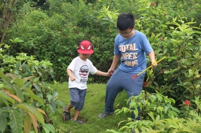 Ba bạn trẻ và dự án giáo dục môi trường “The Forest city”