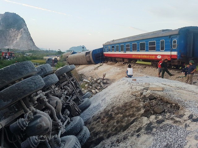 Hiện trường vụ tai nạn. (Ảnh: MINH TRANG)