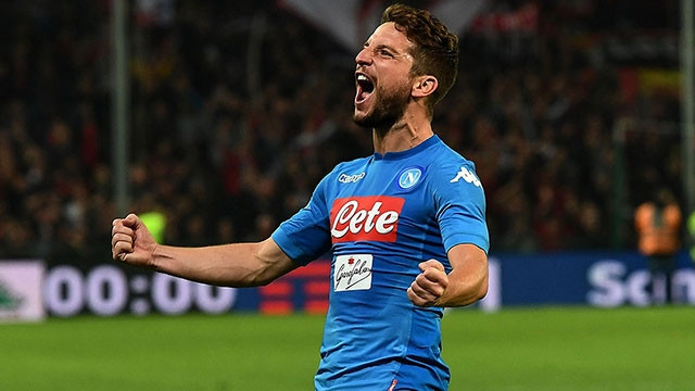 Dries Mertens cân bằng thành tích ghi bàn của huyền thoại Diego Maradona