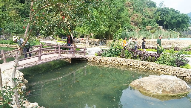 Hạ tầng khu du lịch suối Mỏ Gà được đầu tư hoàn thiện, đón khách từ mùa hè năm nay.