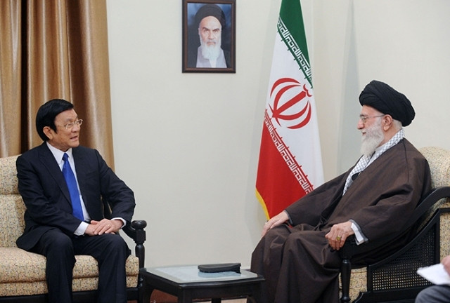 Chủ tịch nước Trương Tấn Sang hội kiến Đại giáo chủ Iran Ali Khamenei. (Ảnh: TTXVN)