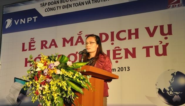 Bà Tô Kim Phượng, đại diện Tổng cục Thuế phát biểu tại lễ ra mắt.