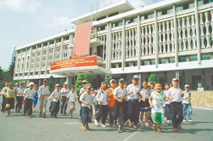 Quang cảnh Dinh Độc Lập trước<br>ngày kỷ niệm toàn thắng 30-4-2010