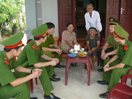 Kiểm tra, nắm tình hình cơ sở tại Khu tái định cư dự án Formosa.