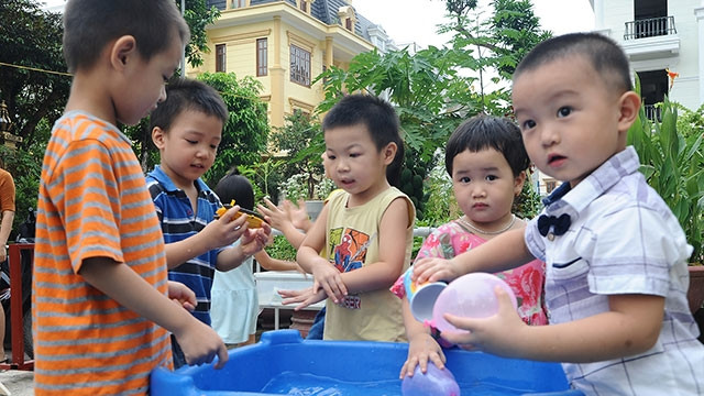 Năm 2018, tỷ số giới tính khi sinh là 115,1 bé trai/100 bé gái, tăng ba điểm phần trăm so năm 2017. Ảnh: HẢI NGUYỄN