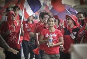 Những người biểu tình kéo về Thủ đô Băng-cốc. (Ảnh AP)