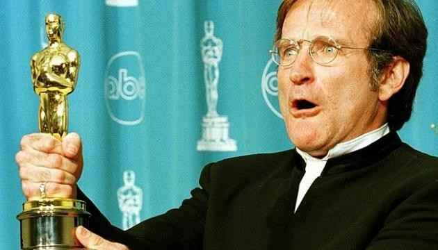 Robin Williams giành được tượng vàng Oscar nam diễn viên phụ xuất sắc nhất năm 1998 trong phim “Good Will Hunting”.