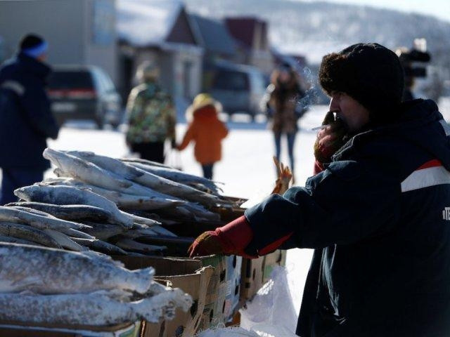 Ngôi làng Oymyakon (Nga) nổi tiếng với nền nhiệt lạnh dữ dội, -62 độ C. (Ảnh: Reuters/Sergei Karpukhin)