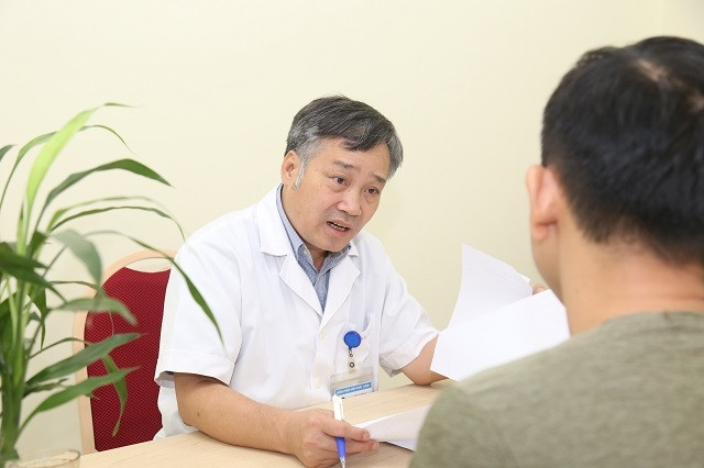 Đau âm ỉ mạn sườn phải, đừng bỏ qua bệnh lý này