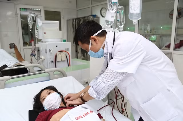 Đối tượng nào có nguy cơ bị suy thận mạn tính?