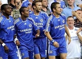 Giải Ngoại hạng Anh: Arsenal đầu bảng, Chelsea mất điểm