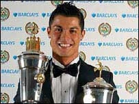 Cristiano Ronaldo giành cú đúp PFA