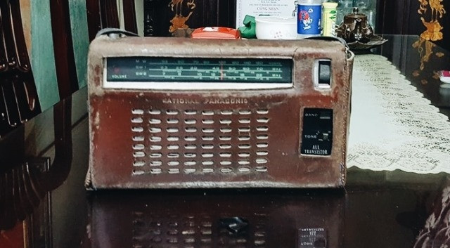 Khi chiếc radio từ hậu phương đưa tin...