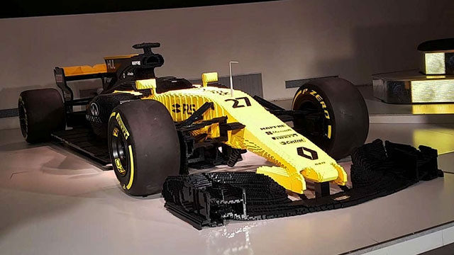 Xe đua làm từ lego