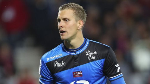 Thủ môn Karl-Johan Johnsson đã có một trận đấu xuất sắc giúp Rennes có được 3 điểm quý giá. Ảnh: Ligue1.com