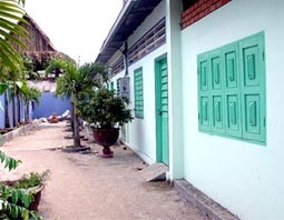 Dãy phòng trọ này là cơ sở kinh tế của hai vị lãnh đạo MHB An Giang.