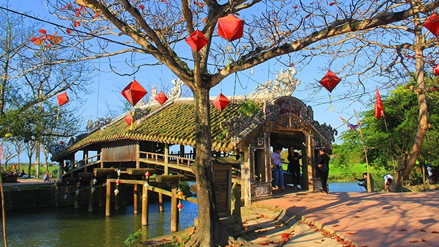 Cầu ngói Thanh Toàn, một trong những điểm du lịch cộng đồng được vinh danh Giải thưởng ASEAN.