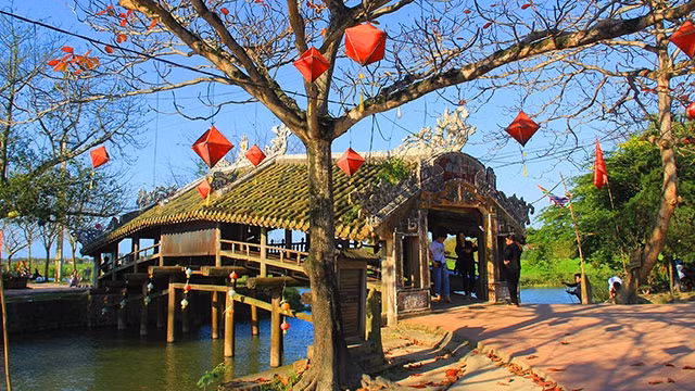 Cầu ngói Thanh Toàn, một trong những điểm du lịch cộng đồng được vinh danh Giải thưởng ASEAN.